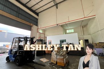 CHEAPEST 1.5storey Semi-D Light Industry IKS Asas Jaya Bukit Minyak