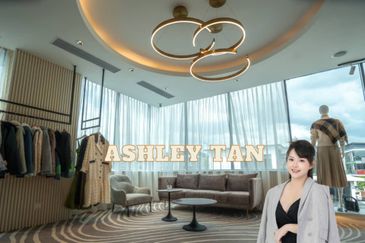 2-ADJOINING Reno Furnish Provided Shop Office Iconic Point with Lift