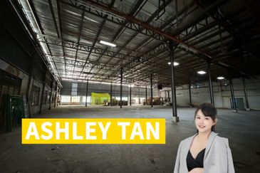 Heavy Industrial 310611sqft Detached Factory Warehouse 11acres 2000amp