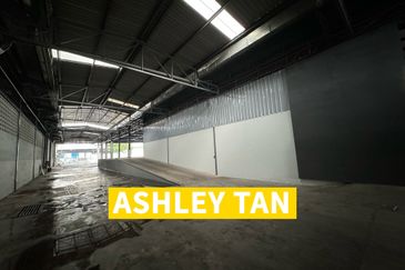 Detached Factory Warehouse Prai Industrial Estate 1000Amps 40Feet