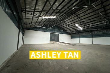 Detached Factory Warehouse Prai Industrial Estate 1000Amps 40Feet