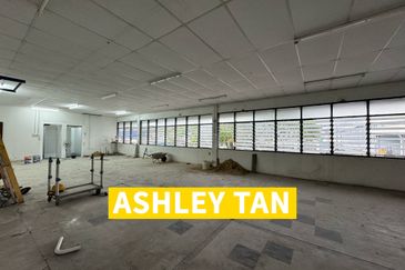 Detached Factory Warehouse Prai Industrial Estate 1000Amps 40Feet