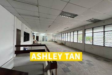 Detached Factory Warehouse Prai Industrial Estate 1000Amps 40Feet