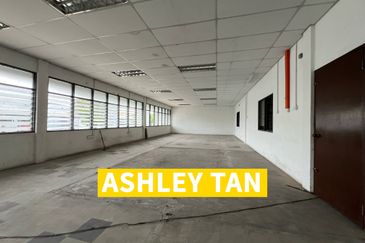 Detached Factory Warehouse Prai Industrial Estate 1000Amps 40Feet