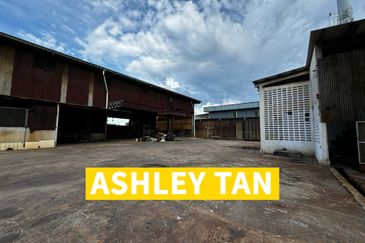 RARE Heavy Industrial Factory Warehouse 45000sf Perai Prai 2acres Land