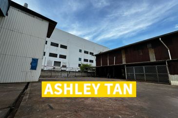 RARE Heavy Industrial Factory Warehouse 45000sf Perai Prai 2acres Land
