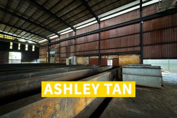 RARE Heavy Industrial Factory Warehouse 45000sf Perai Prai 2acres Land