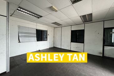 Prai Industrial Estate Perai Factory Warehouse 17000sf 550amp with 5tonnes OVERHEAD CRANE