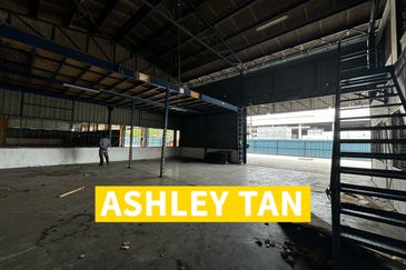Prai Industrial Estate Perai Factory Warehouse 17000sf 550amp with 5tonnes OVERHEAD CRANE