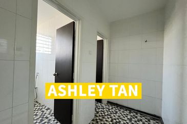 1.5sty Shoplot Office with Mezzanine Alma 2280sf Seri Impian nr Aeon