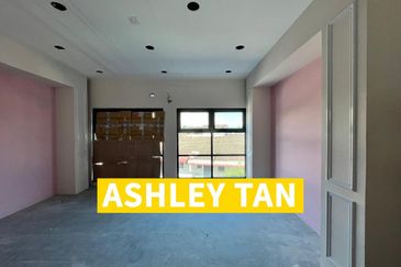 1.5sty Shoplot Office with Mezzanine Alma 2280sf Seri Impian nr Aeon