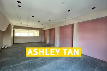 1.5sty Shoplot Office with Mezzanine Alma 2280sf Seri Impian nr Aeon