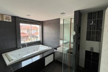 Fully Renovated Double Storey Semi Detached-Setia Damai 14, Setia Alam for Sale