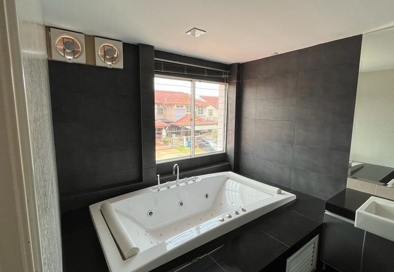 Fully Renovated Double Storey Semi Detached-Setia Damai 14, Setia Alam for Sale