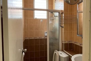 Fully Renovated Double Storey Semi Detached-Setia Damai 14, Setia Alam for Sale