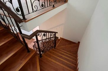 Triple Storey Superlink House Setia Alam ( Anjung Sari)  for Sale 