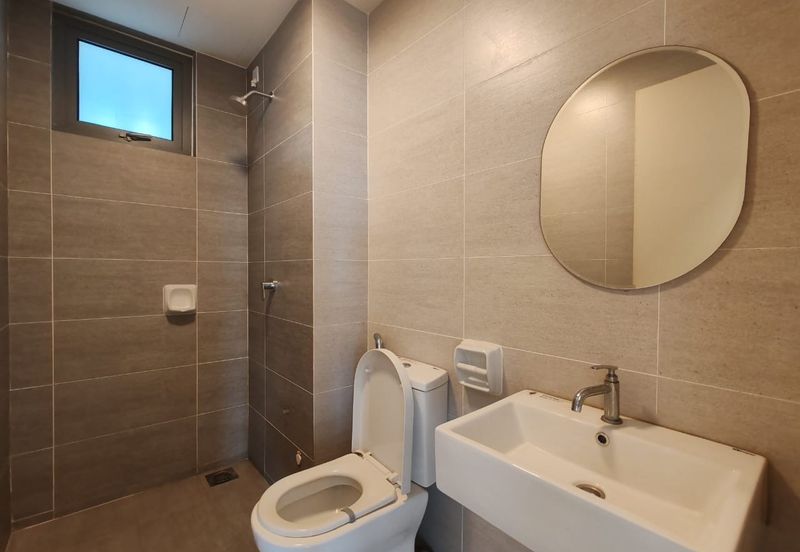 Adria Residence @ Gravit8