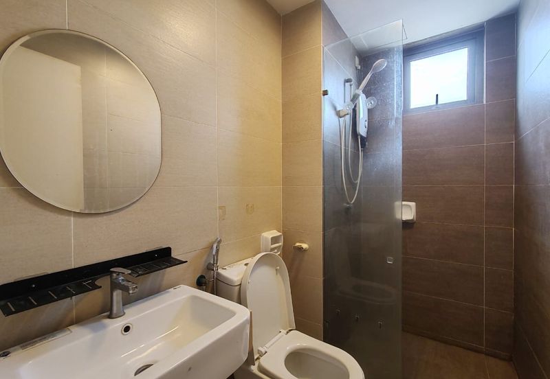 Adria Residence @ Gravit8