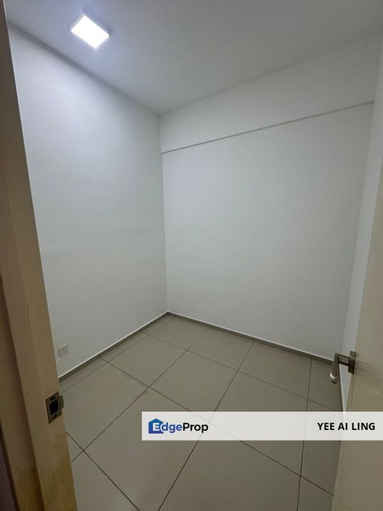 Lake View! Service Residence Nordica Gravit 8 Kota Bayuemas For Rent, Selangor, Klang