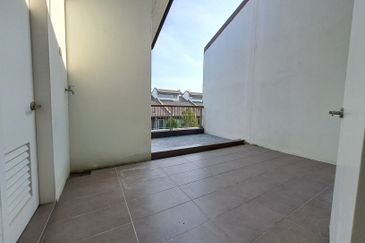 Arahsia Residences, Tropicana Aman