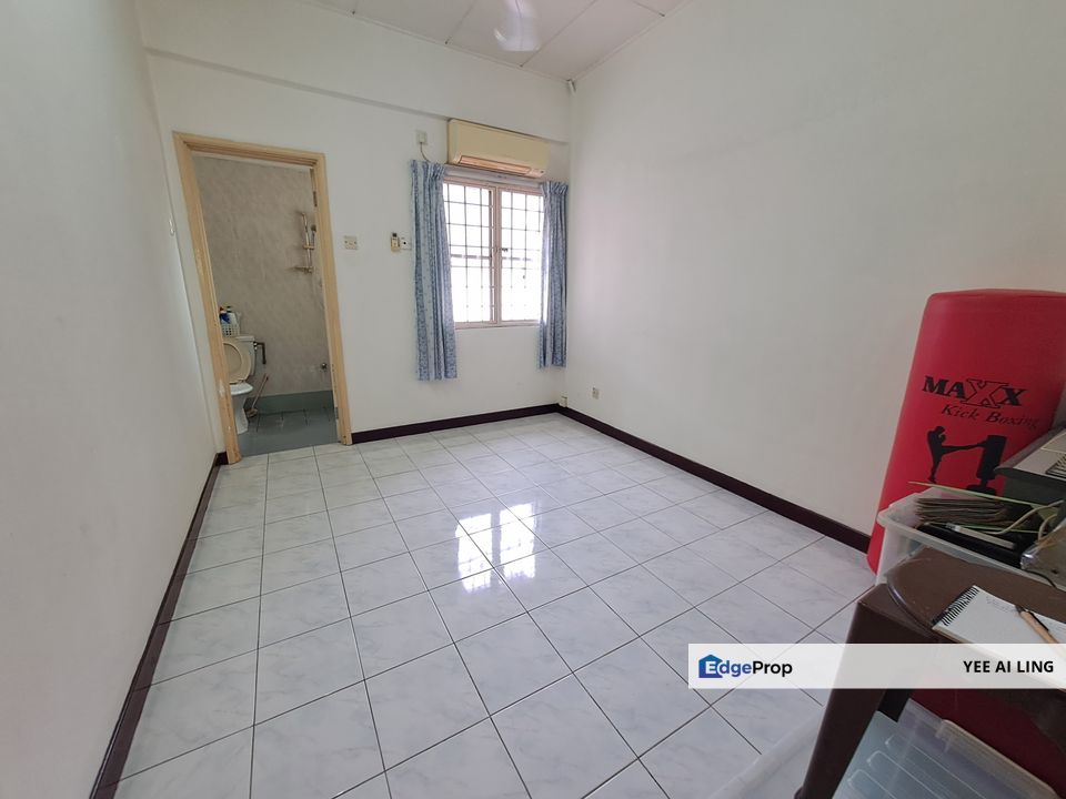 Renovated Double Storey Jalan Sungai Burung BUKIT RIMAU 20 x 70 for Sale, Selangor, Shah Alam