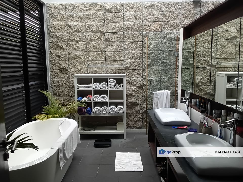 DAMANSARA HEIGHTS BUNGALOW , RENOVATED MODERN WITH POOL, Kuala Lumpur, Damansara Heights