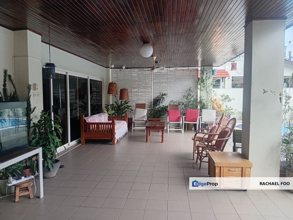 DAMANSARA HEIGHTS BUNGALOW WITH POOL, Kuala Lumpur, Damansara Heights