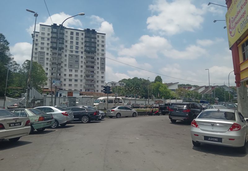 Pusat Perdagangan Seri Kembangan