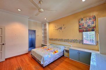 Cheap 2 Storey Corner Terrace @ Bandar Baru Sri Petaling