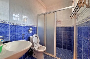 Cheap 2 Storey Corner Terrace @ Bandar Baru Sri Petaling