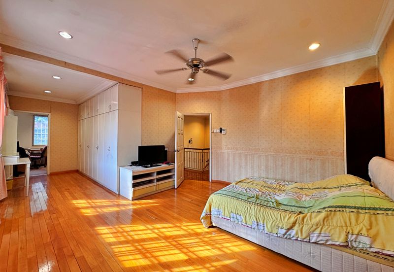 Cheap 2 Storey Corner Terrace @ Bandar Baru Sri Petaling