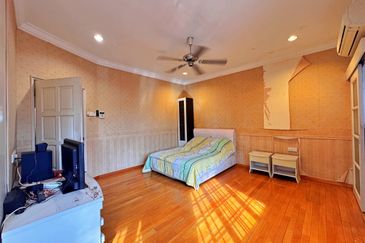 Cheap 2 Storey Corner Terrace @ Bandar Baru Sri Petaling