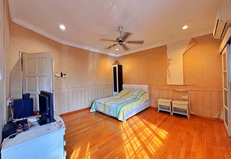 Cheap 2 Storey Corner Terrace @ Bandar Baru Sri Petaling