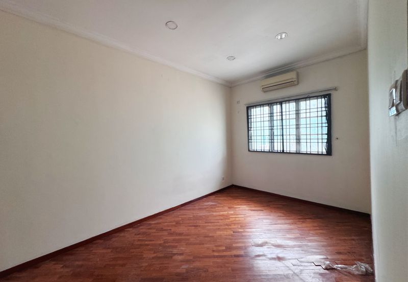 Happy Garden (Taman Gembira)