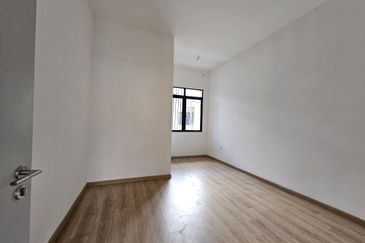 Bandar Tun Hussein Onn