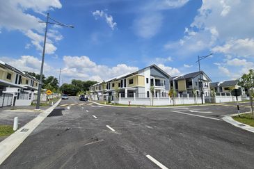 Bandar Tun Hussein Onn