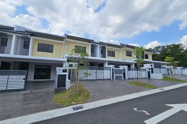 Bandar Tun Hussein Onn