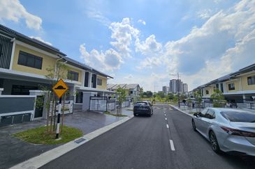 Bandar Tun Hussein Onn