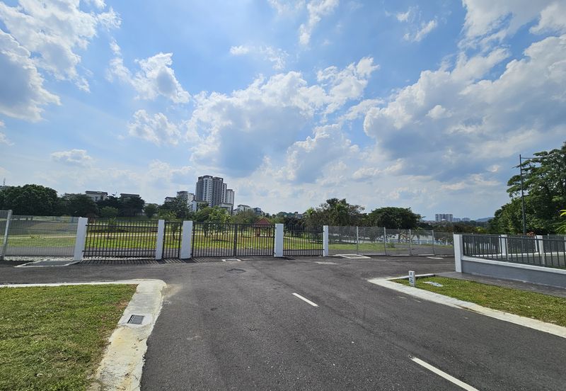 Bandar Tun Hussein Onn