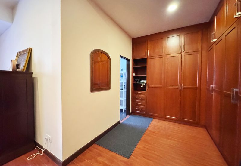 Bandar Tun Hussein Onn