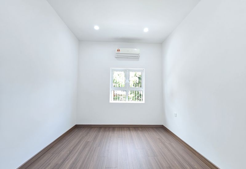 SL 2, Bandar Sungai Long