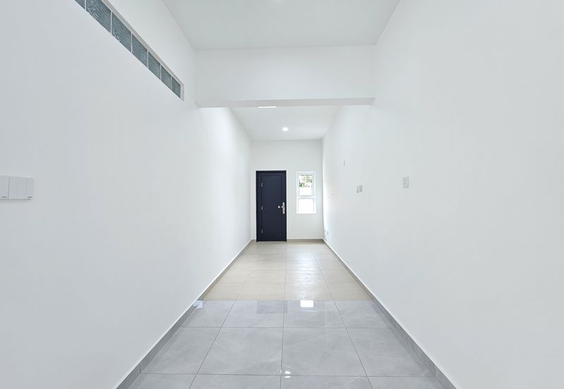 SL 2, Bandar Sungai Long