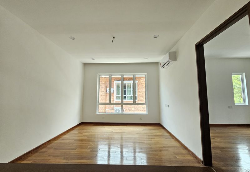 SL 2, Bandar Sungai Long