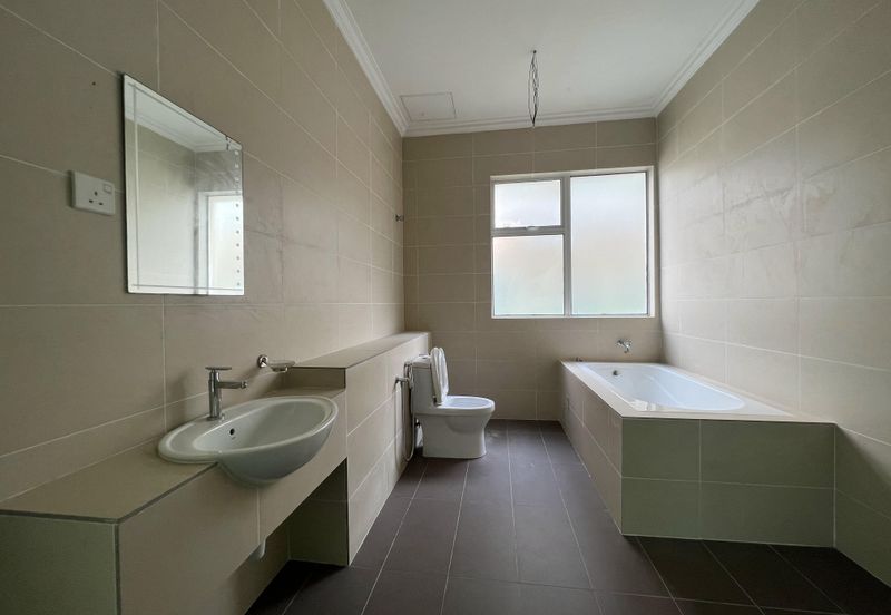 Avenue 4 Lake Valley