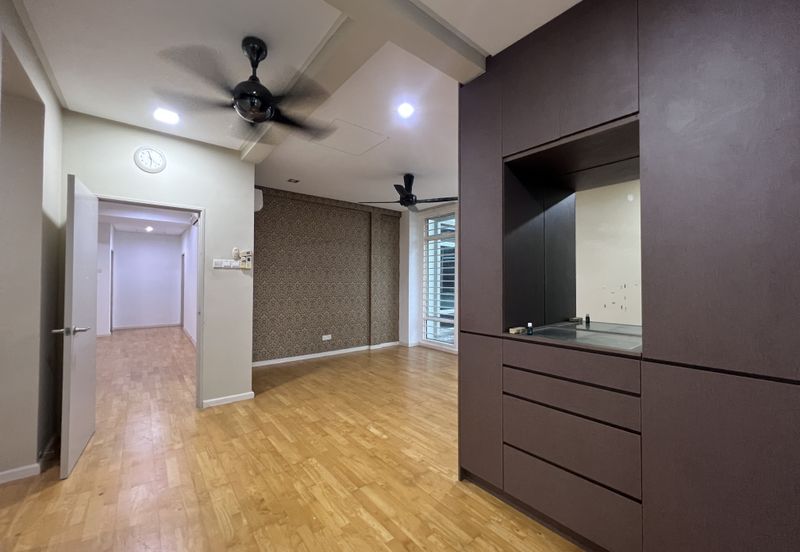 Avenue 6, Bandar Tun Hussein Onn