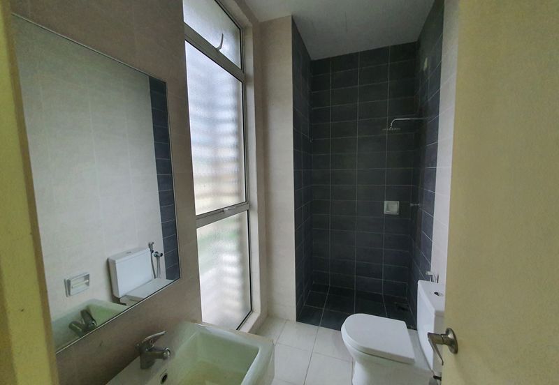 Avenue 6, Bandar Tun Hussein Onn