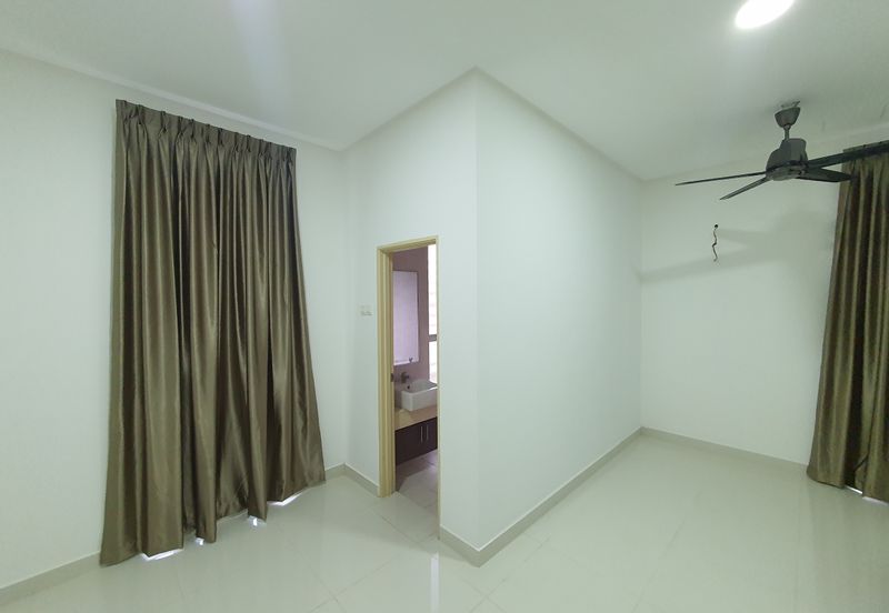 Avenue 6, Bandar Tun Hussein Onn