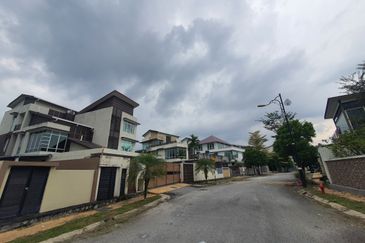 Avenue 6, Bandar Tun Hussein Onn