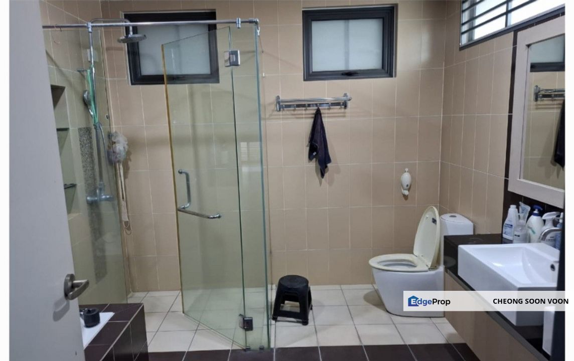 Freehold Fully Renovated 3 Stry Semi-D @ Taman Saujana Suria Kajang For Sale, Selangor, Kajang