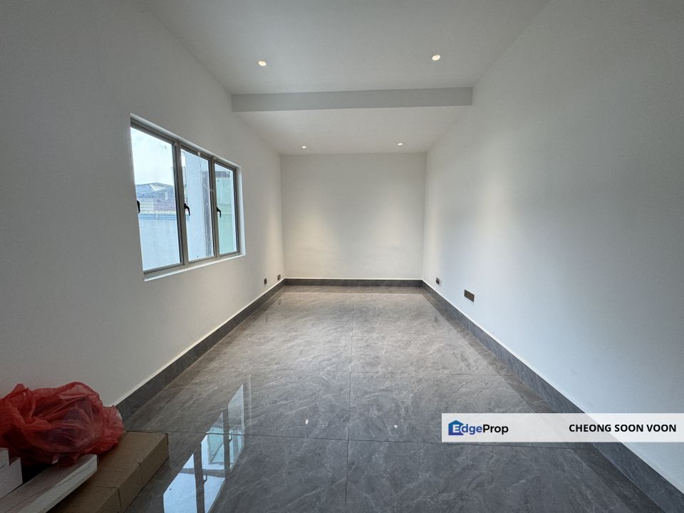 Big Land Freehold 2 Storey Bungalow @ Taman Taynton View Cheras KL, Kuala Lumpur, Cheras